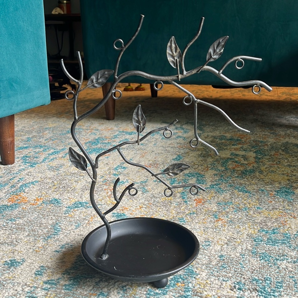 Decorative earring holder